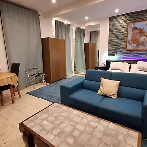 Littlepanther Apartment Budapest